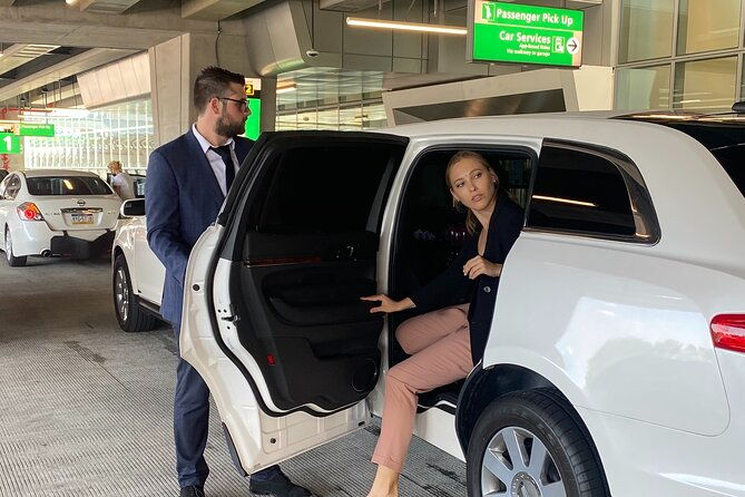 jfk-airport-limo-jfk-to-manhattan-transfer-with-a-stretch-limo