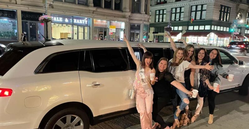 JFK /EWR Airport Stretch Limo Pick Up + One Hour NYC Tour - Why This Experience Appeals to Travelers