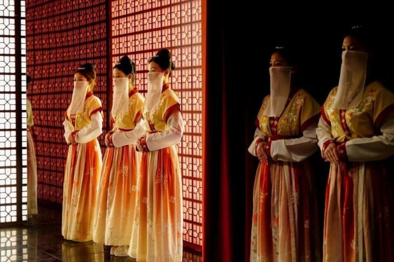 Jinan Xiuyan Banquet | Immersive Palace Show & Dinner - Who Should Book This Experience?