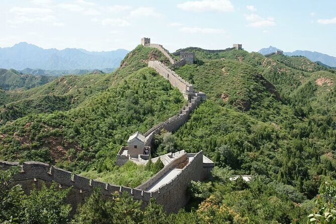 Jingshanling Great Wall and Gubei Water Town Day Tour - Discovering the Jinshanling Great Wall