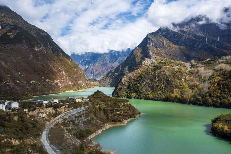 jiuzhai-valley-huanglong-scenic-area-3-day-private-tour