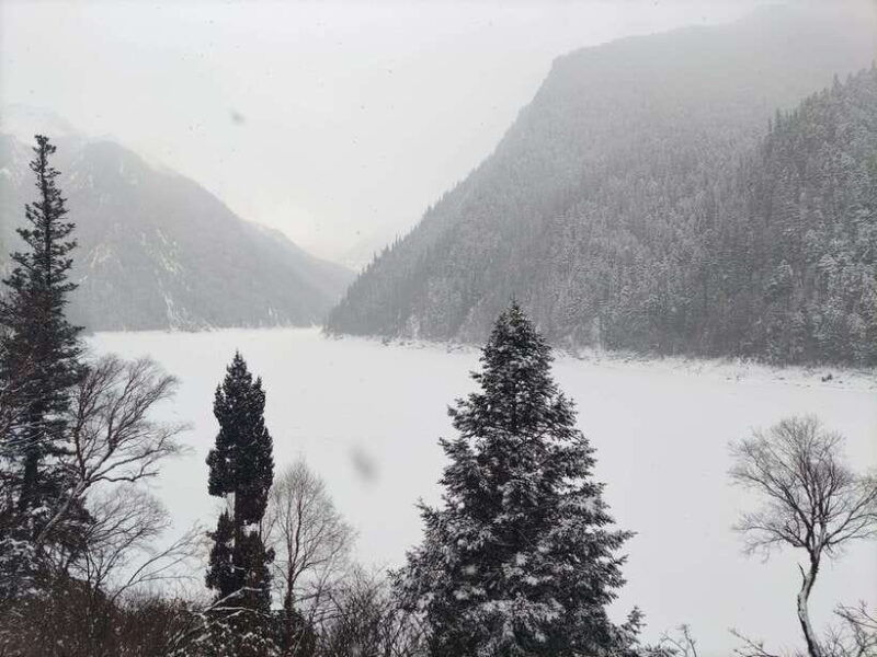 jiuzhaigou-3-day-tour-with-bullet-train-transfers