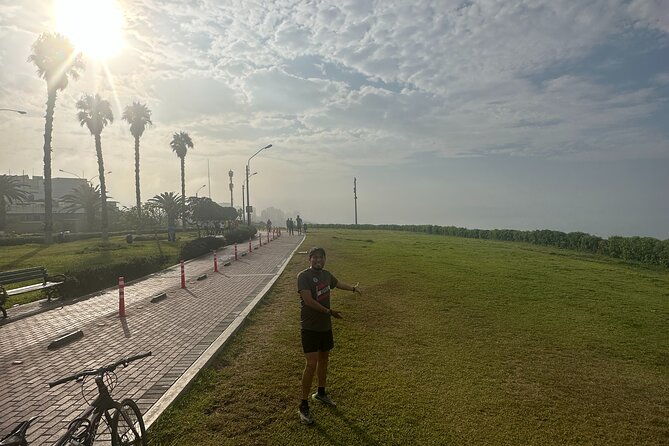 jogging-activity-through-tourist-places-facing-the-sea-in-lima
