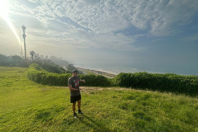 jogging-activity-through-tourist-places-facing-the-sea-in-lima