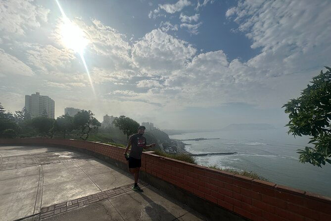jogging-activity-through-tourist-places-facing-the-sea-in-lima
