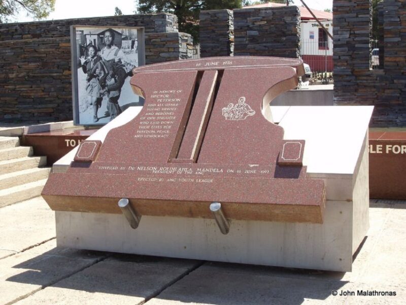 Johannesburg and Soweto: Half Day Tour - Transportation and Group Size