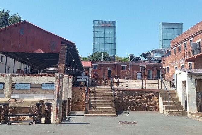 Johannesburg Apartheid Museum and Soweto - Transportation, Timing, and Group Size