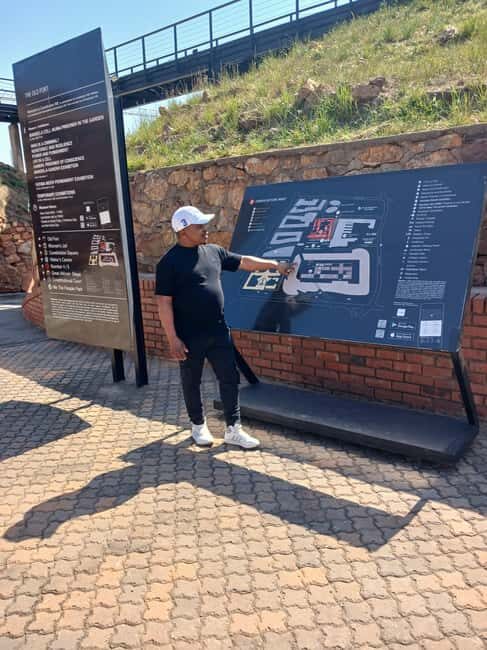 Johannesburg: City Highlights Tour w/ Apartheid Museum Entry - Transportation, Group Size, and Overall Experience