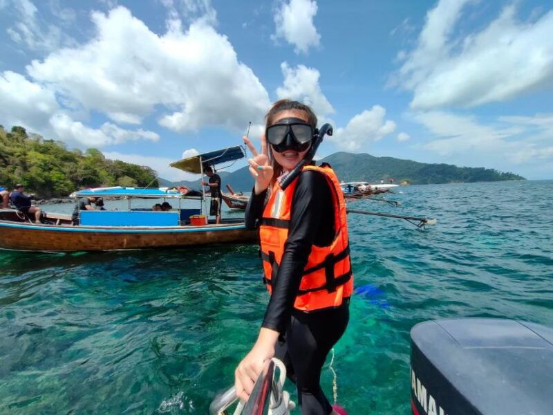 join-speedboat-join-snorkeling-outside-zone-at-koh-lipe