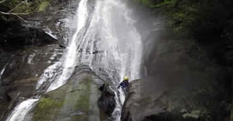 join-splash-white-water-rafting-canyoning-tour