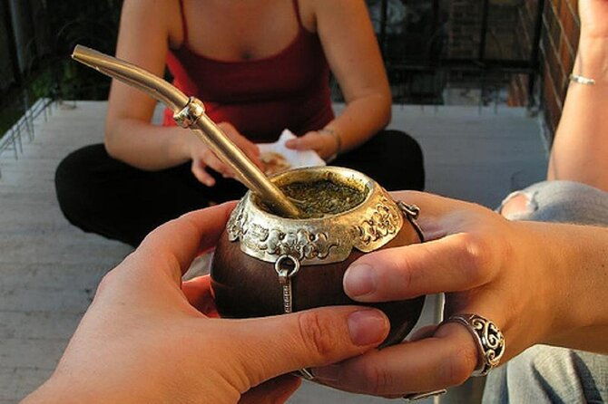 join-the-mate-round-and-discover-its-ritual-the-argentine-way