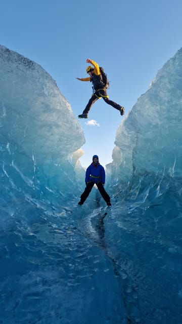 jokulsarlon-blue-ice-cave-tour-and-glacier-walk