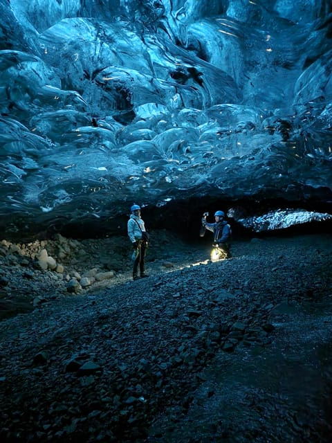jokulsarlon-blue-ice-cave-tour-and-glacier-walk
