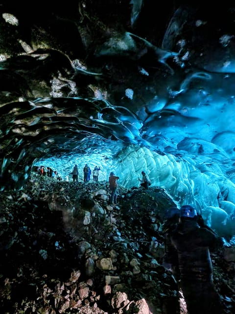 jokulsarlon-blue-ice-cave-tour-and-glacier-walk