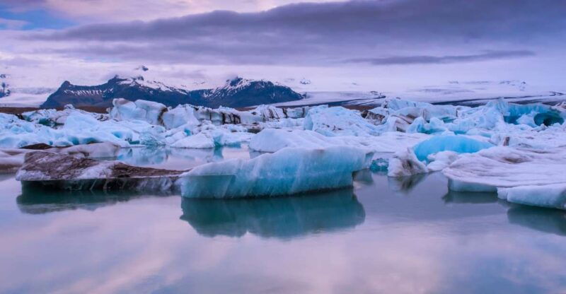 jokulsarlon-floating-glacier-diamond-beach-day-tour