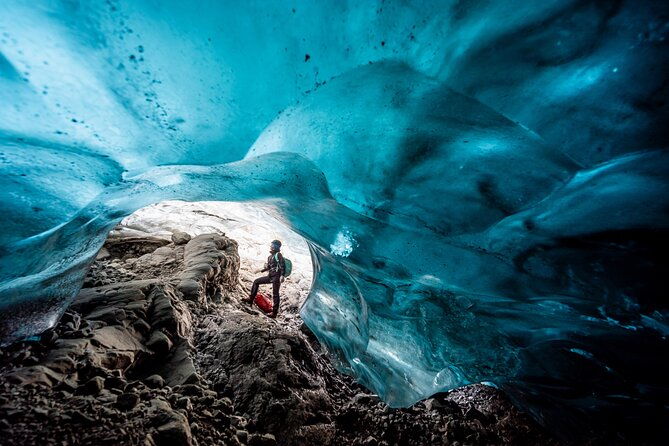 jokulsarlon-remote-glacier-hike-and-a-natural-ice-cave