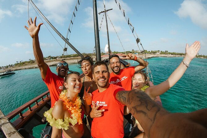 jolly-pirate-sunset-grub-and-grog-dinner-sail-in-aruba