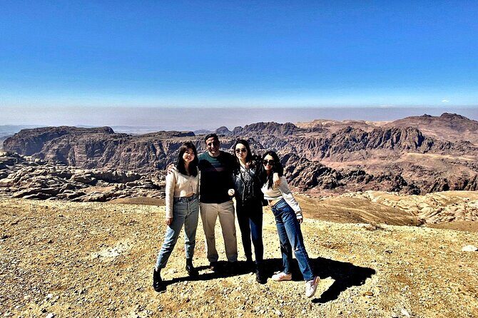Jordan Tour: Private Driver - Luxurious car - FAQs