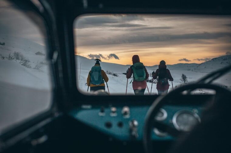 jotunheimen-snowcoach-tour-with-snowhoeing-and-lunch