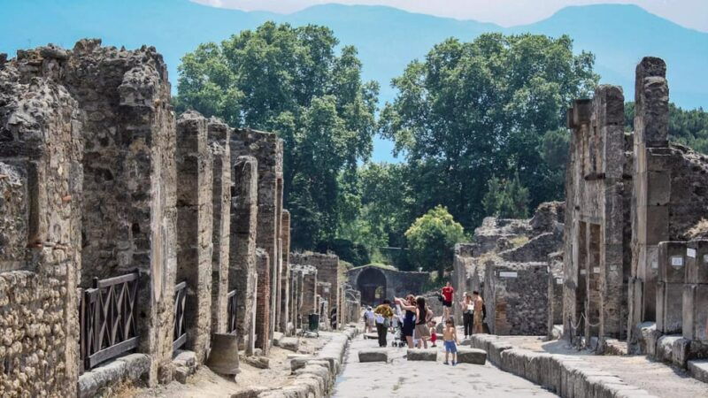 journey-through-pompeii-vesuvius-history-ruins-and-lava