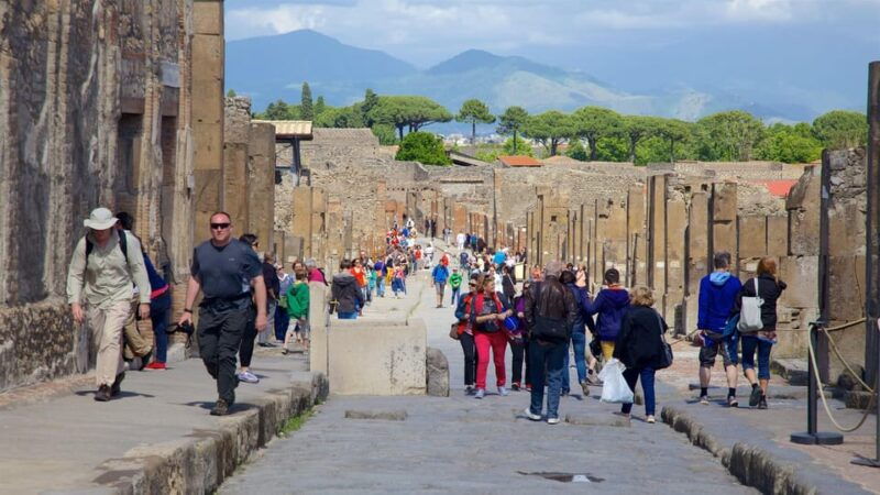 journey-through-pompeii-vesuvius-history-ruins-and-lava