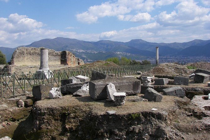 journey-to-discover-the-roman-pompeii-strolling-among-the-ancient-domus