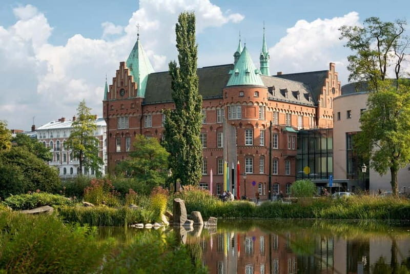 Joyful Malmo Walking Tour for Couples - Key Points