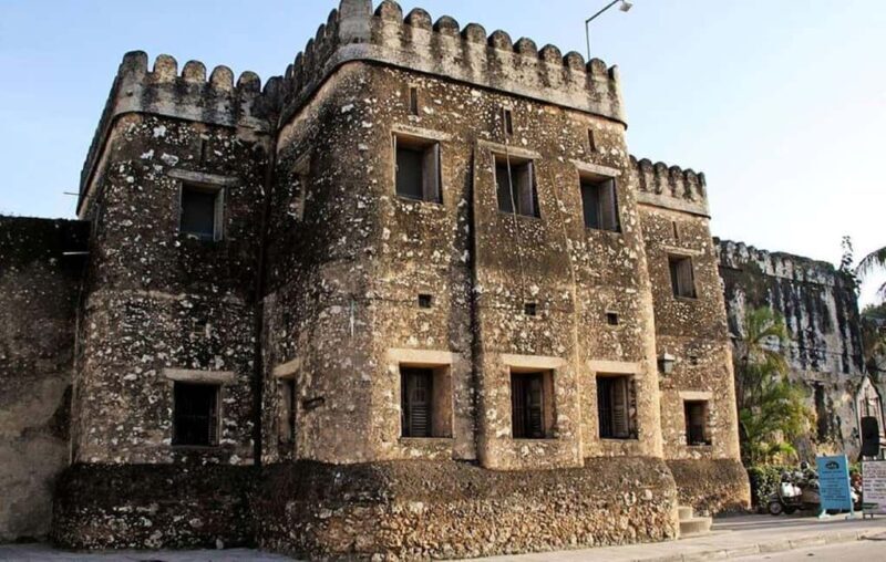 Jozani Forest, Stone Town with Lunch, Night Fish Market - FAQ
