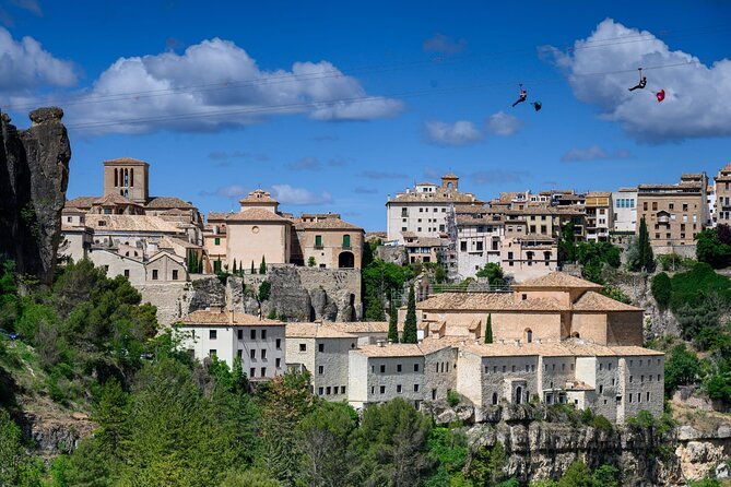 jumping-in-zipline-with-unique-views-of-cuenca