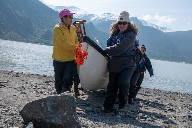 juneau-shore-excursion-mendenhall-glacier-canoe-paddle-and-hike