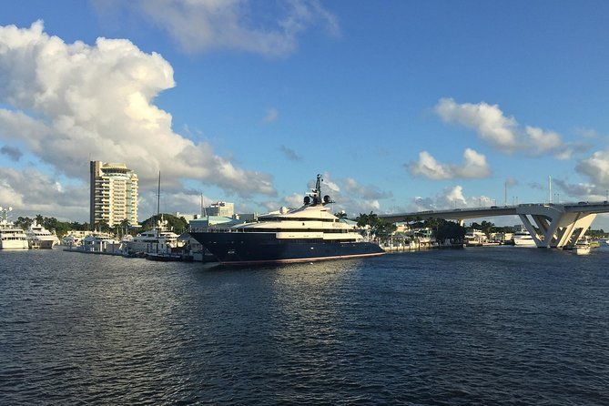 jungle-queen-riverboat-90-minute-narrated-sightseeing-cruise-in-fort-lauderdale
