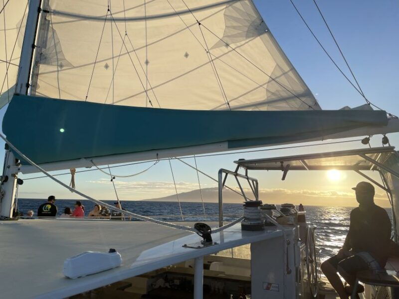 kaanapali-sunset-dinner-catamaran-cruise-with-drinks