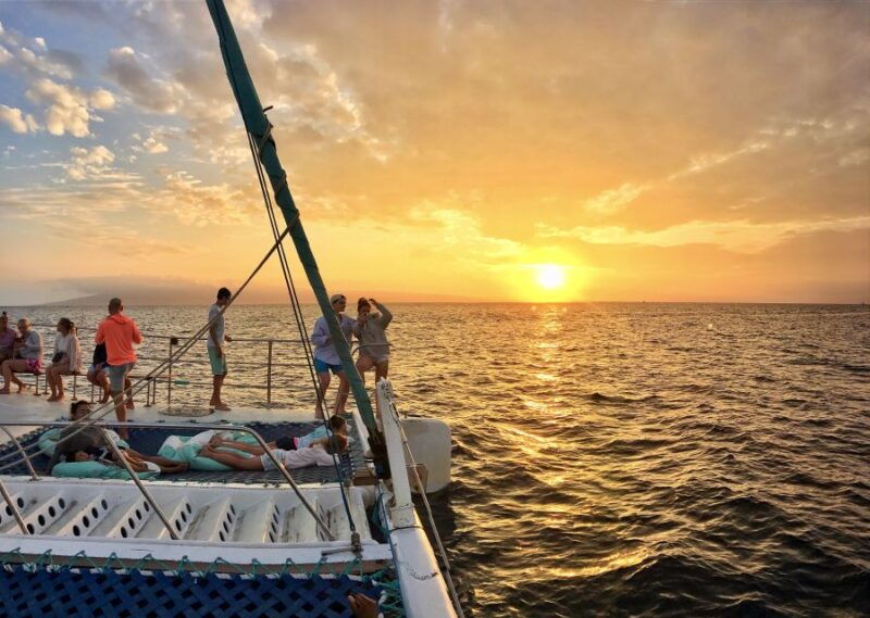 kaanapali-sunset-dinner-catamaran-cruise-with-drinks
