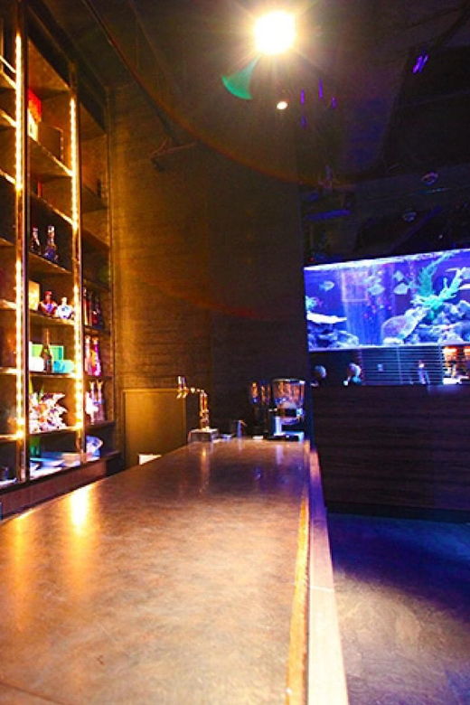kabukicho-shinjuku-experiencing-japanese-host-club