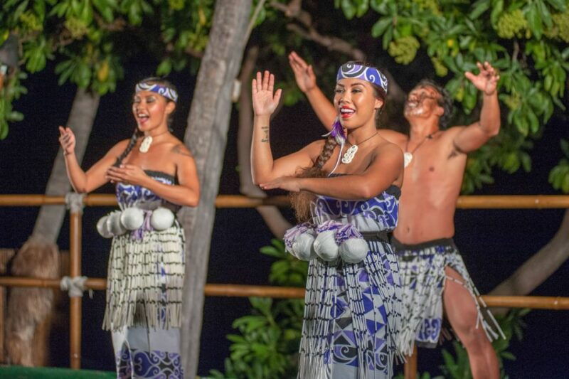 kailua-kona-voyagers-of-the-pacific-luau-with-buffet-dinner