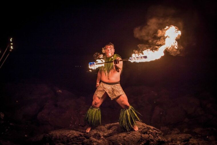 kailua-kona-voyagers-of-the-pacific-luau-with-buffet-dinner