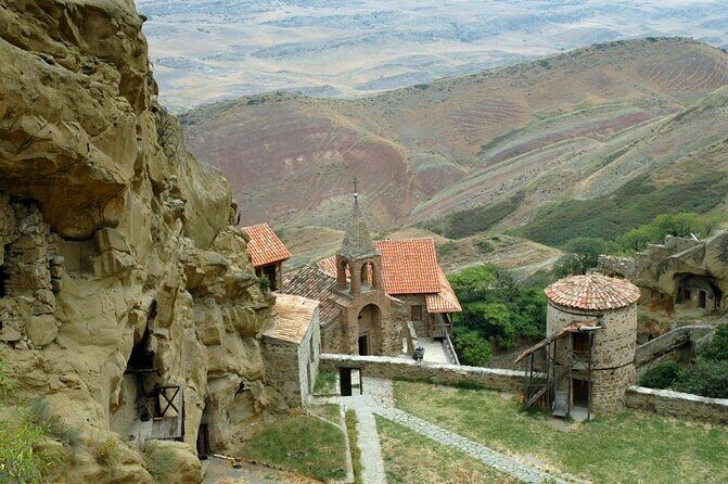 Kakheti Gems: Rainbow Mountains, Gareji & Signagi Private Tour - Key Points