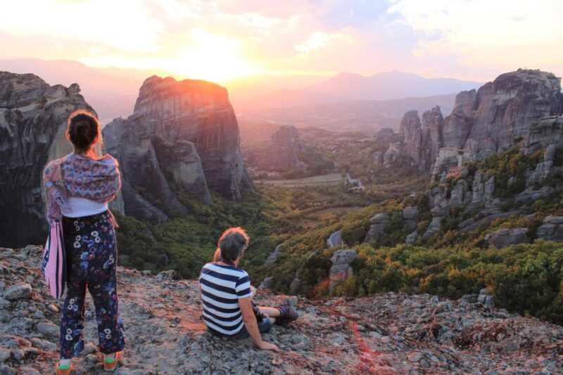 Kalampaka: Meteora Private Customized Tour in English 6 hour - Discovering hidden caves and abandoned monasteries