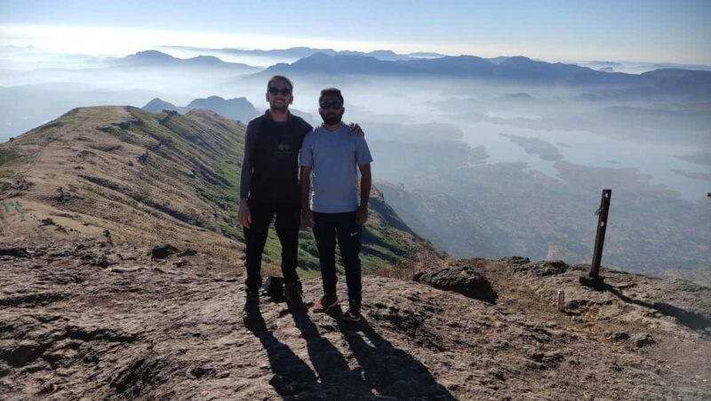 Kalsubai Hike (Midnight Pickup) - Getting There: The Midnight Pickup Experience