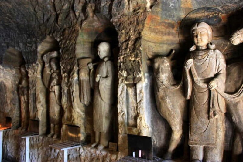 Kamakura: Visit the Great Buddhas & Mysterious Cave Temple - Kamakura: Visit the Great Buddhas & Mysterious Cave Temple