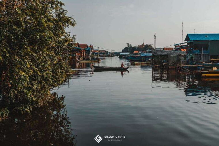 kampong-phluk-floating-village-tour-by-boat
