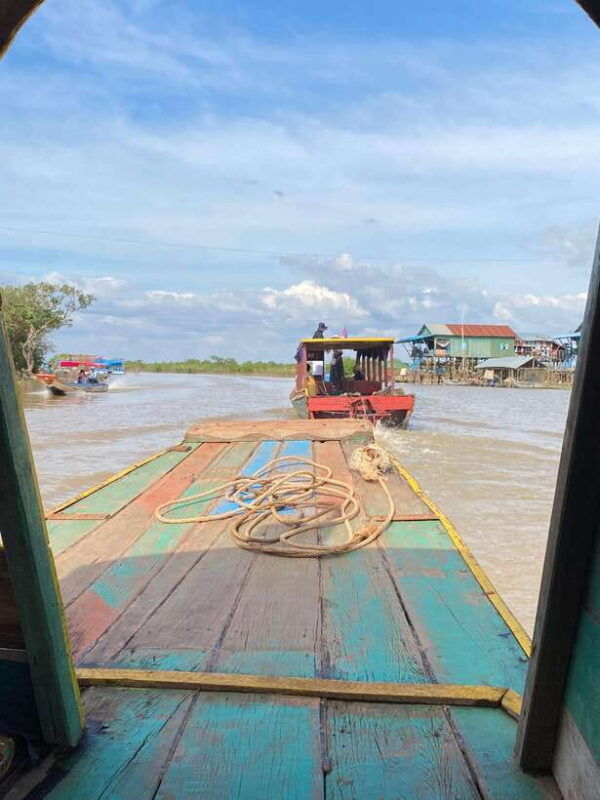 kampong-pluk-floating-village-with-sunset