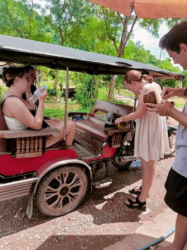 kampot-countryside-include-pepper-farmkep-crab-market-beach
