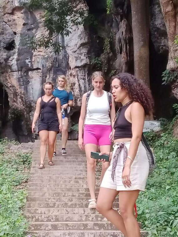 kampotprivate-local-tuk-tuk-to-country-side-pepper-farm