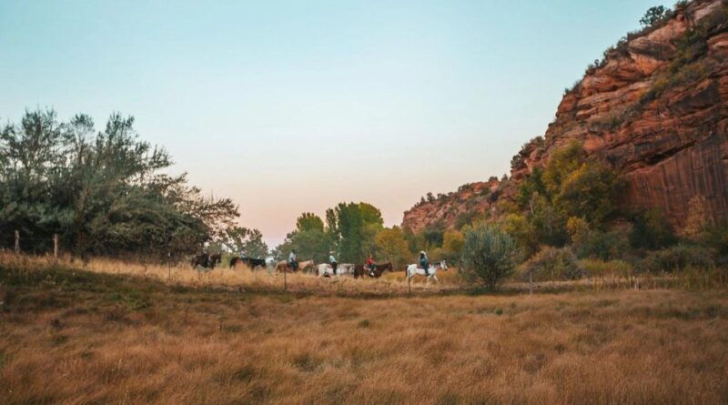 kanab-cave-lakes-canyon-horseback-riding-experience