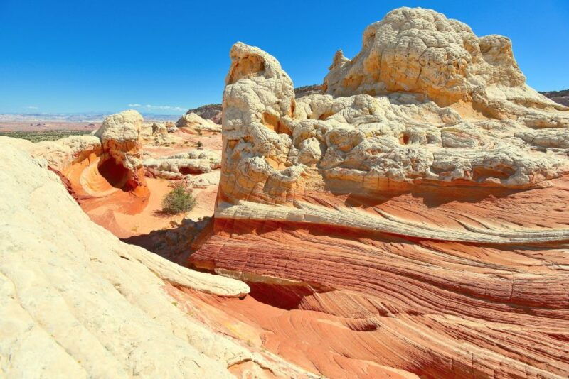 kanab-white-pocket-hiking-tour-in-vermilion-cliffs