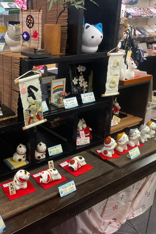 kanagawa-shopping-and-historical-tour-in-enoshima-island