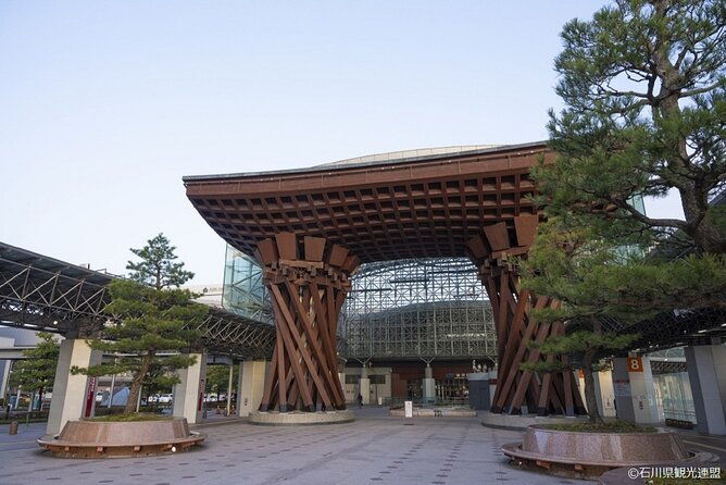 kanazawa-half-day-e-bike-tour