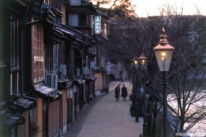 kanazawa-half-day-e-bike-tour