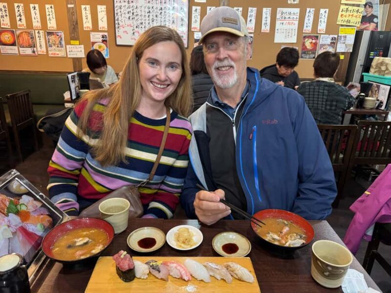 Kanazawa: Omicho Market & Higashi Chaya Food & Sake Tour - Stepping into the Historic Higashi Chaya District